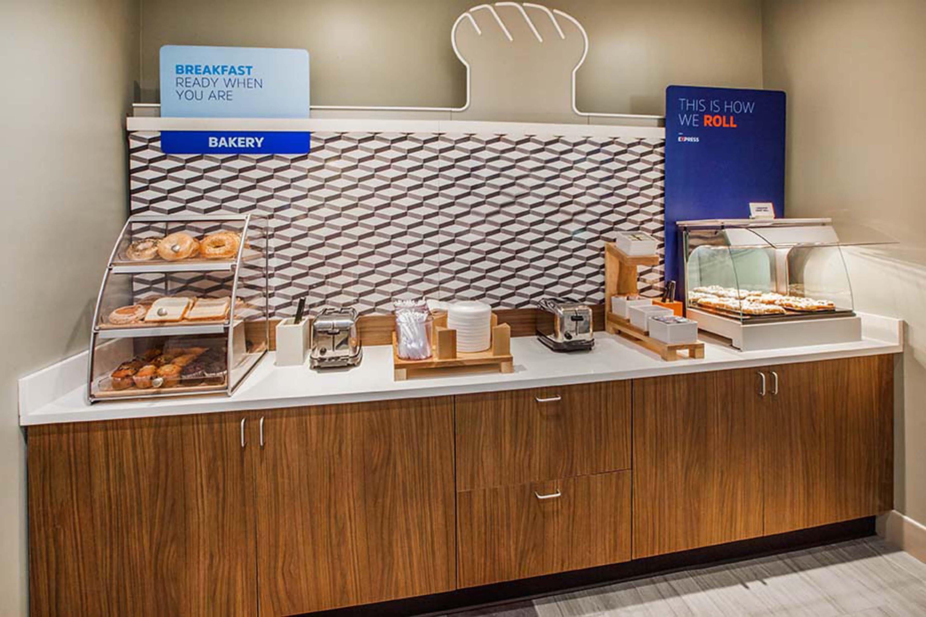 Express & Springville-south Provo Area By Ihg Springville