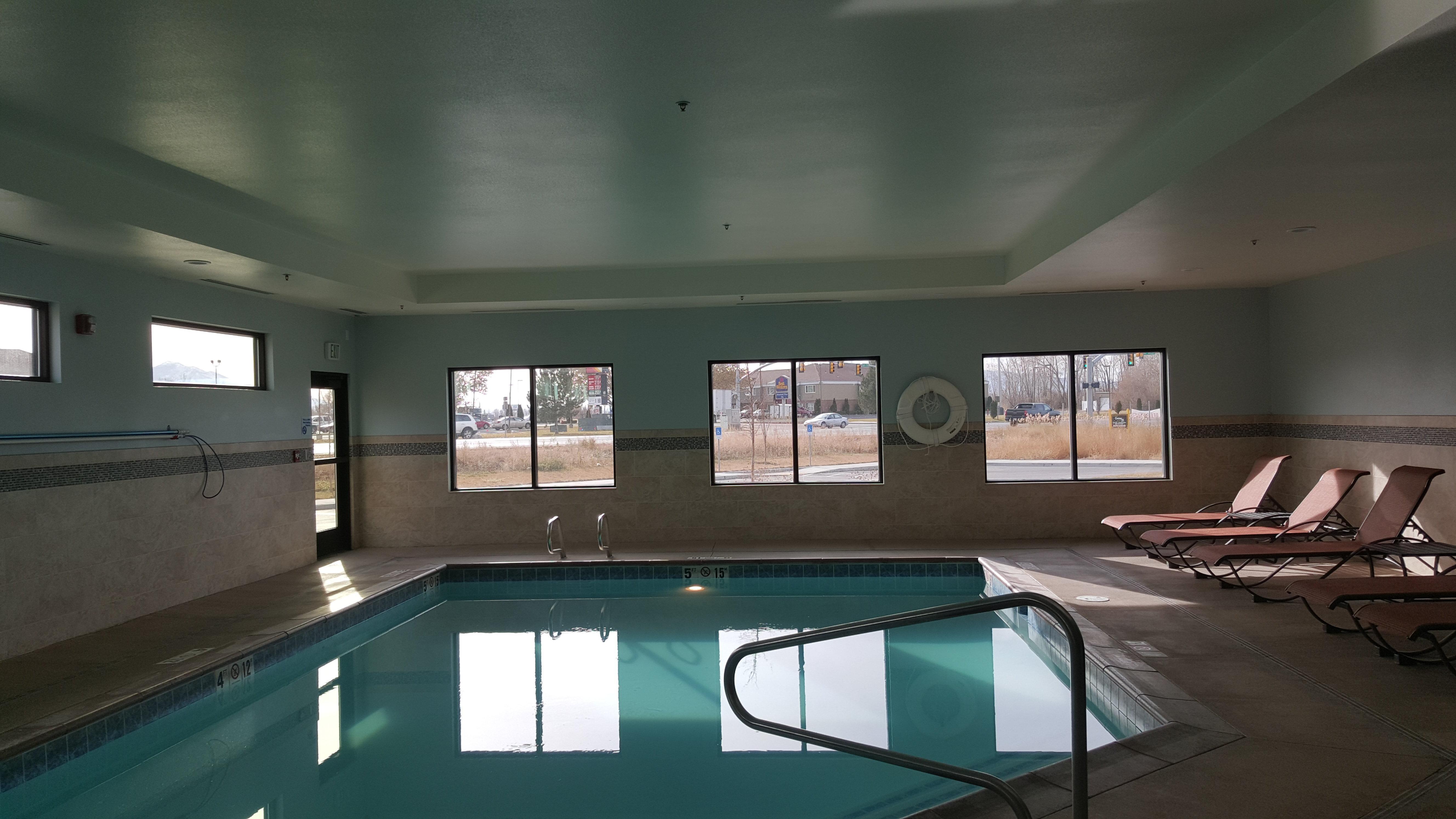 Express & Springville-south Provo Area By Ihg Hotel 2*